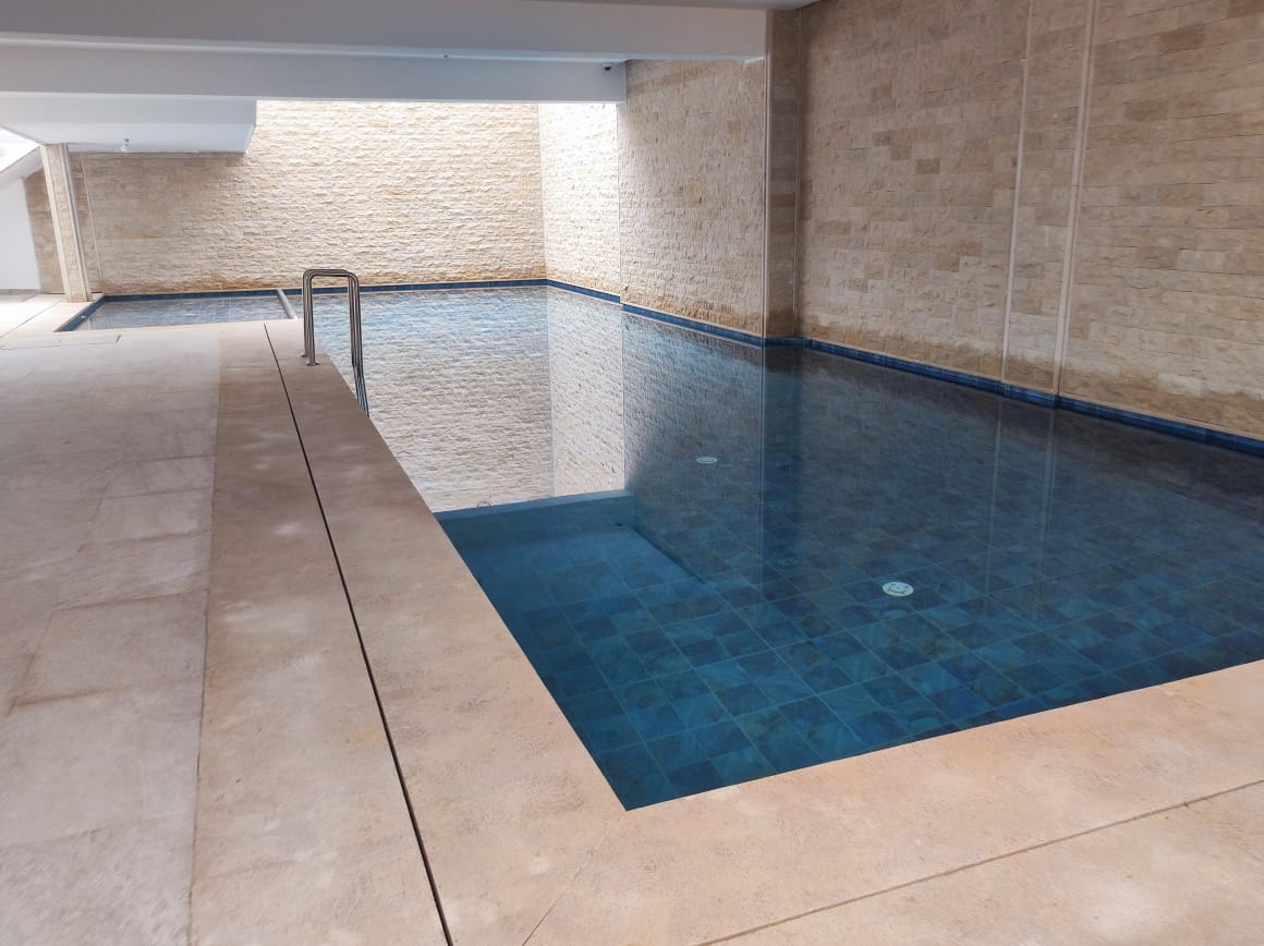 Piscine intérieure Casa del Mar